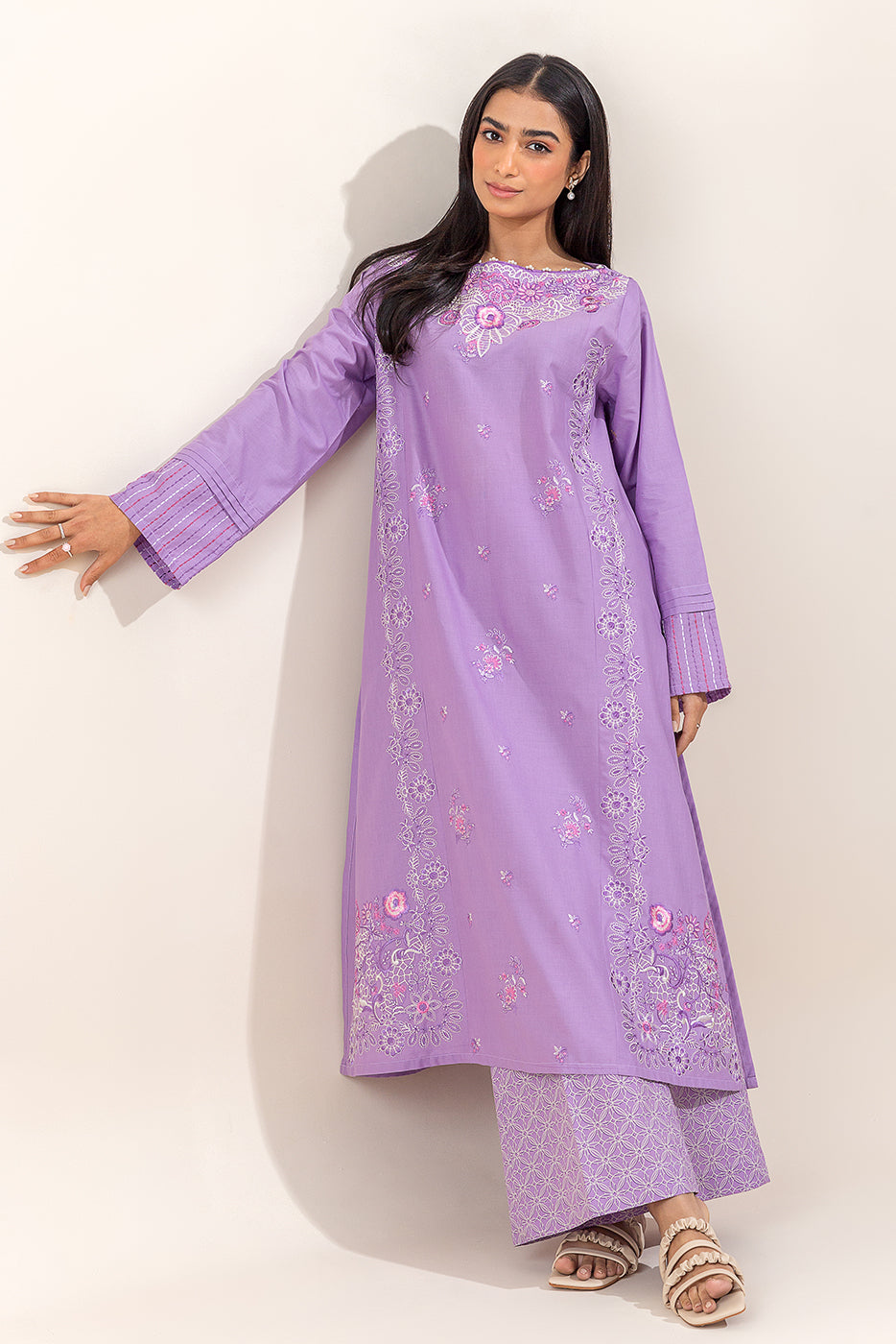 Buy Yellow and purple kurta set by Sue Mue at Aashni and Co