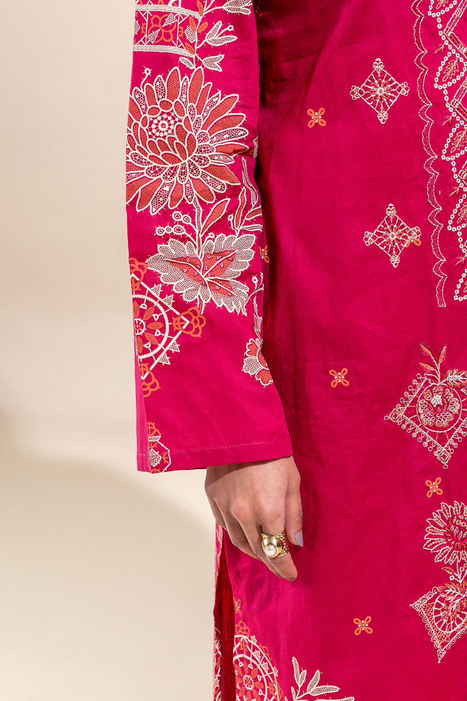 3 PIECE EMBROIDERED LAWN SUIT-SCARLET STONE (UNSTITCHED)