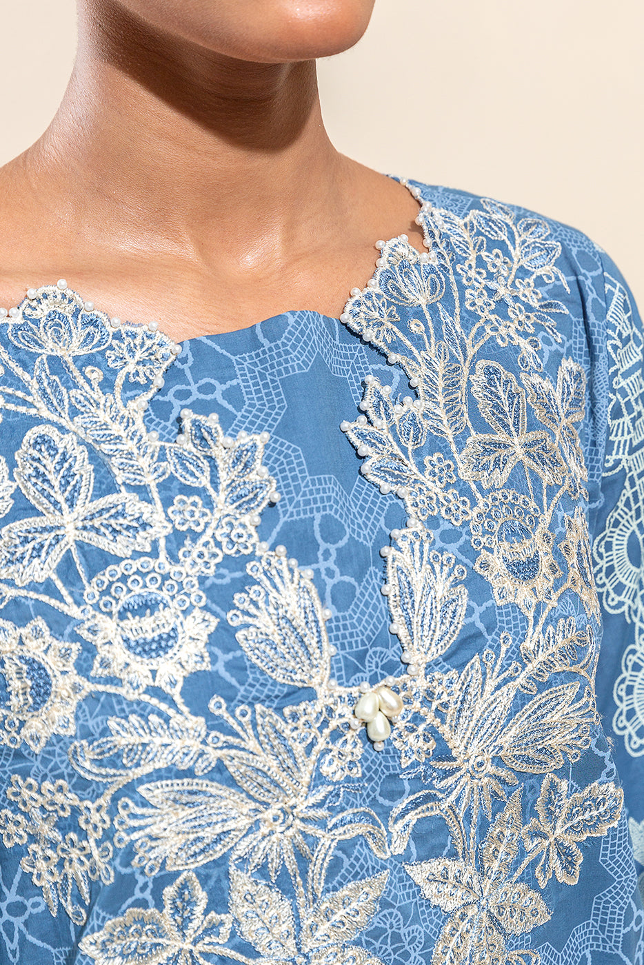 3 PIECE EMBROIDERED LAWN SUIT-BERYL GREY (UNSTITCHED)