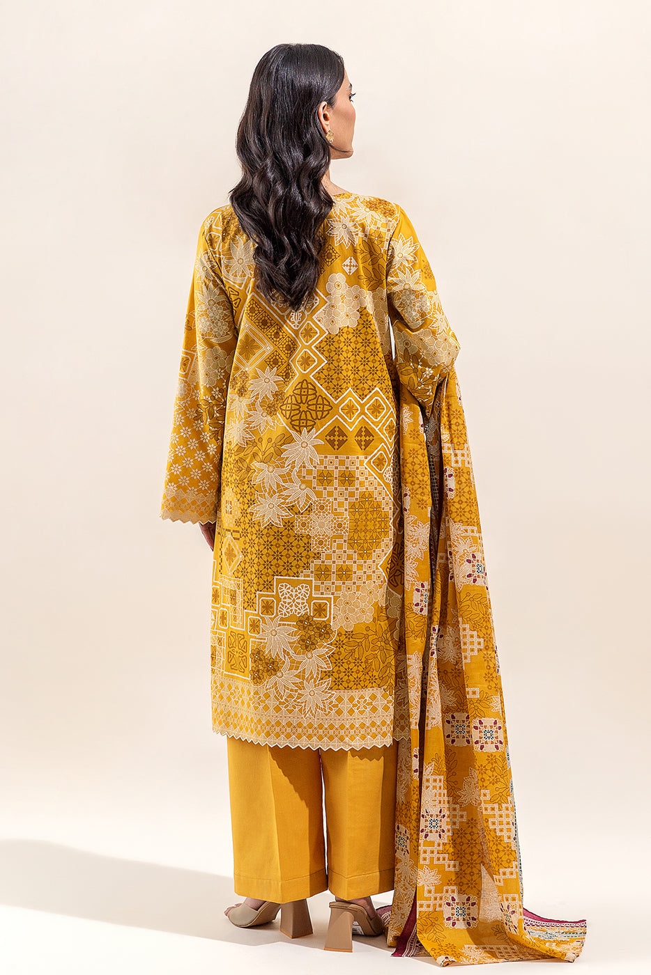 3 PIECE EMBROIDERED LAWN SUIT-GLEAMING GOLD (UNSTITCHED)