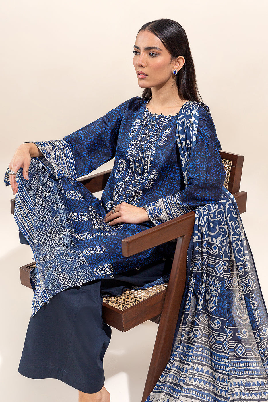 3 PIECE PRINTED LAWN SUIT-AZURE GLOW(UNSTITCHED) - BEECHTREE