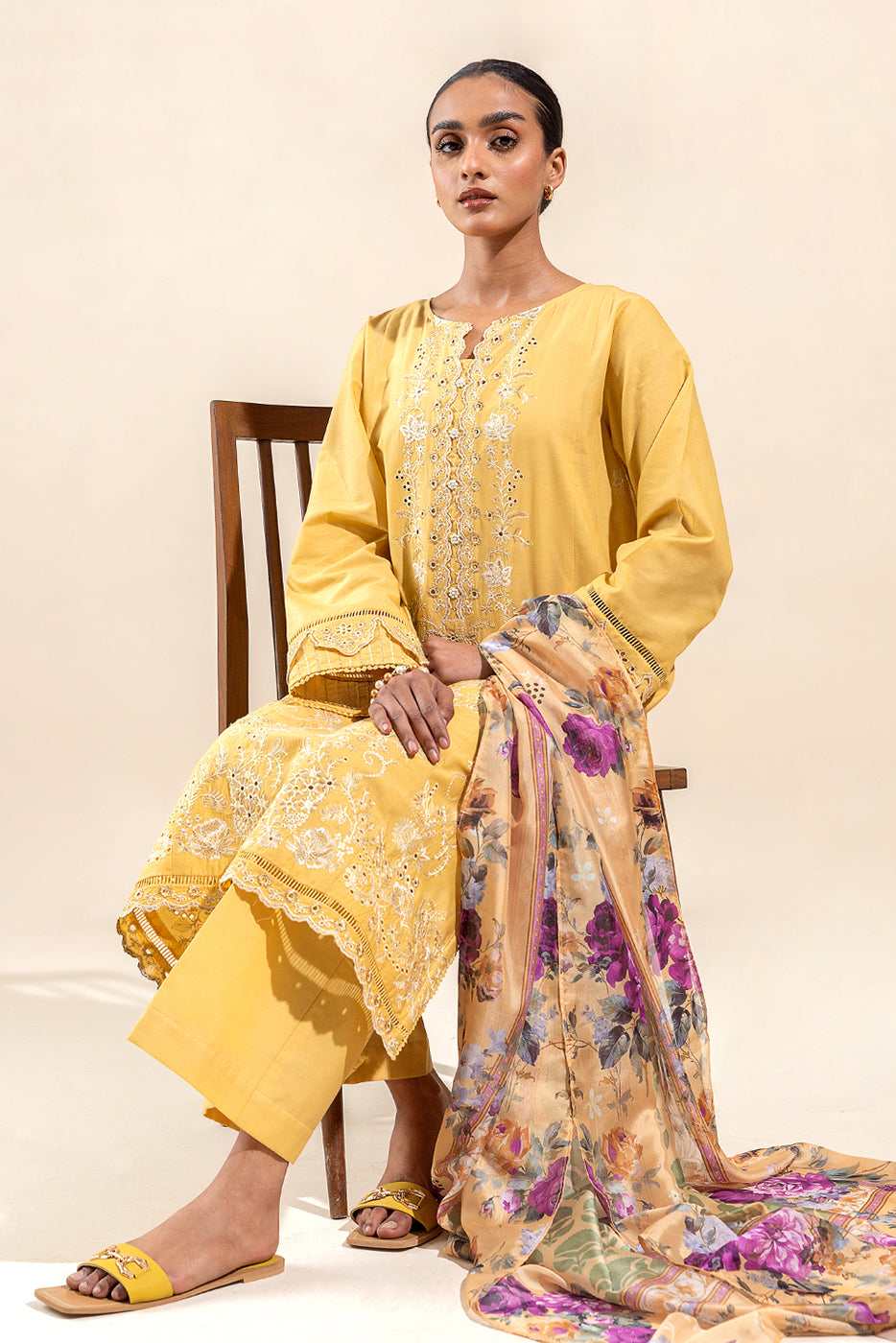 3 PIECE EMBROIDERED LAWN SUIT-VANILLA GLARE (UNSTITCHED)
