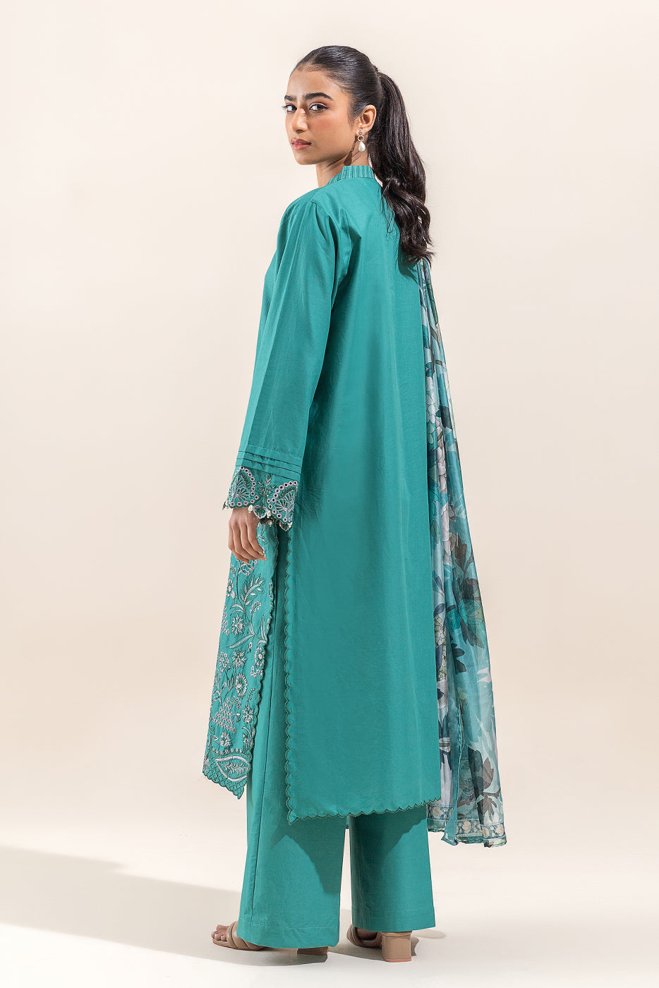 3 PIECE EMBROIDERED LAWN SUIT-CARIBBEAN ALLURE (UNSTITCHED)