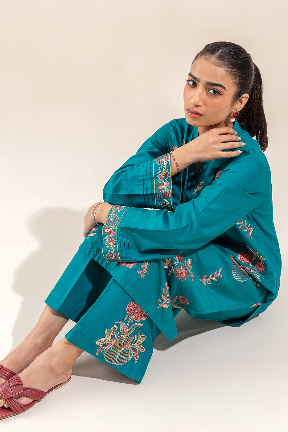 2 PIECE EMBROIDERED LAWN SUIT-CRYSTAL LAKE (UNSTITCHED) - BEECHTREE