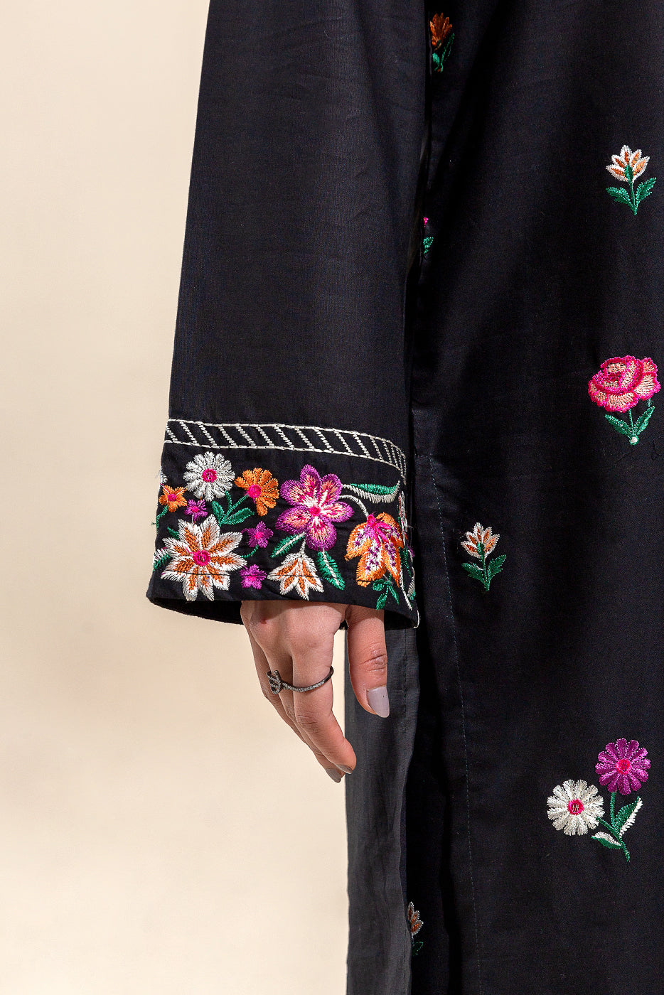 2 PIECE EMBROIDERED LAWN SUIT-SABLE INK (UNSTITCHED)