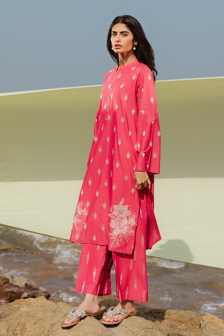 2 PIECE EMBROIDERED LAWN SUIT-PARADISE ROSE (UNSTITCHED) - BEECHTREE