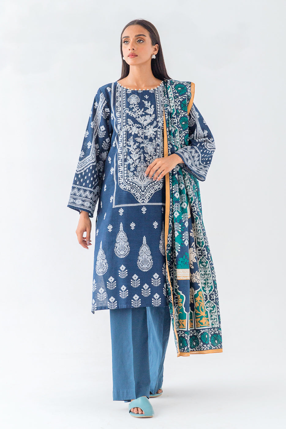 3 PIECE - EMBROIDERED KHADDAR SUIT - BISTRO BARN (UNSTITCHED)