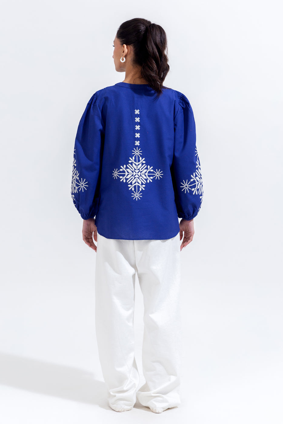 EMBROIDERED CAMBRIC TOP (PRET)