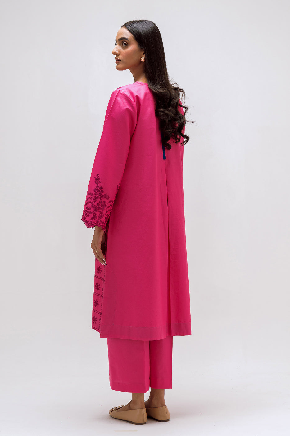 2 PIECE EMBROIDERED CAMBRIC SUIT (PRET)