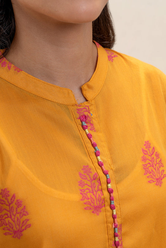 2 PIECE EMBROIDERED VISCOSE SUIT (PRET)