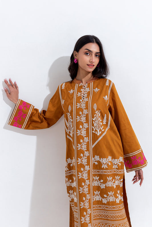 2 PIECE EMBROIDERED CAMBRIC JACQUARD SUIT (PRET)