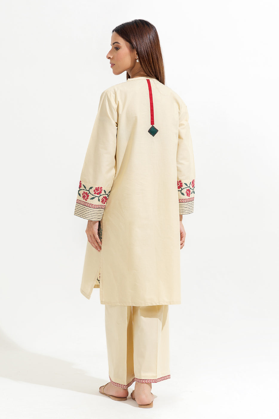 2 PIECE EMBROIDERED CAMBRIC SUIT (PRET)