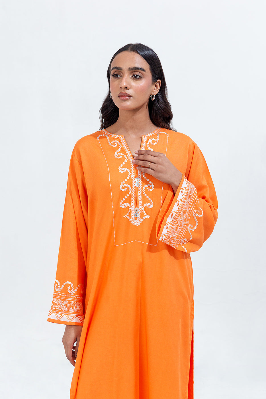 2 PIECE EMBROIDERED VISCOSE SUIT (PRET)