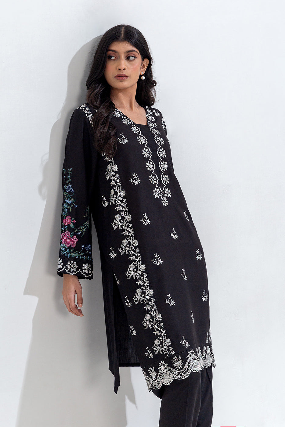 2 PIECE EMBROIDERED VISCOSE SUIT (PRET)