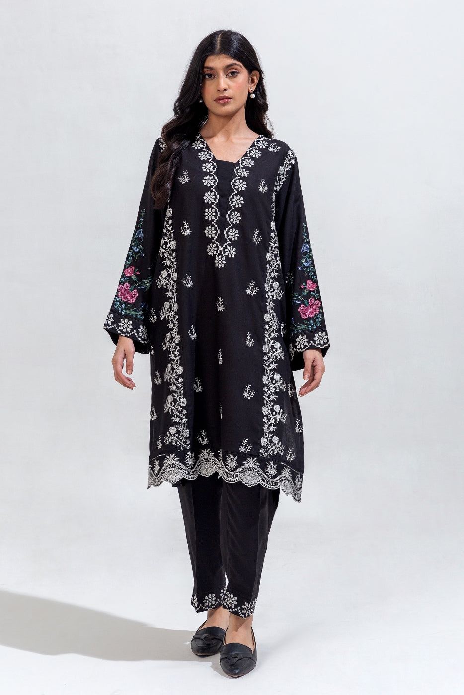 2 PIECE EMBROIDERED VISCOSE SUIT (PRET)