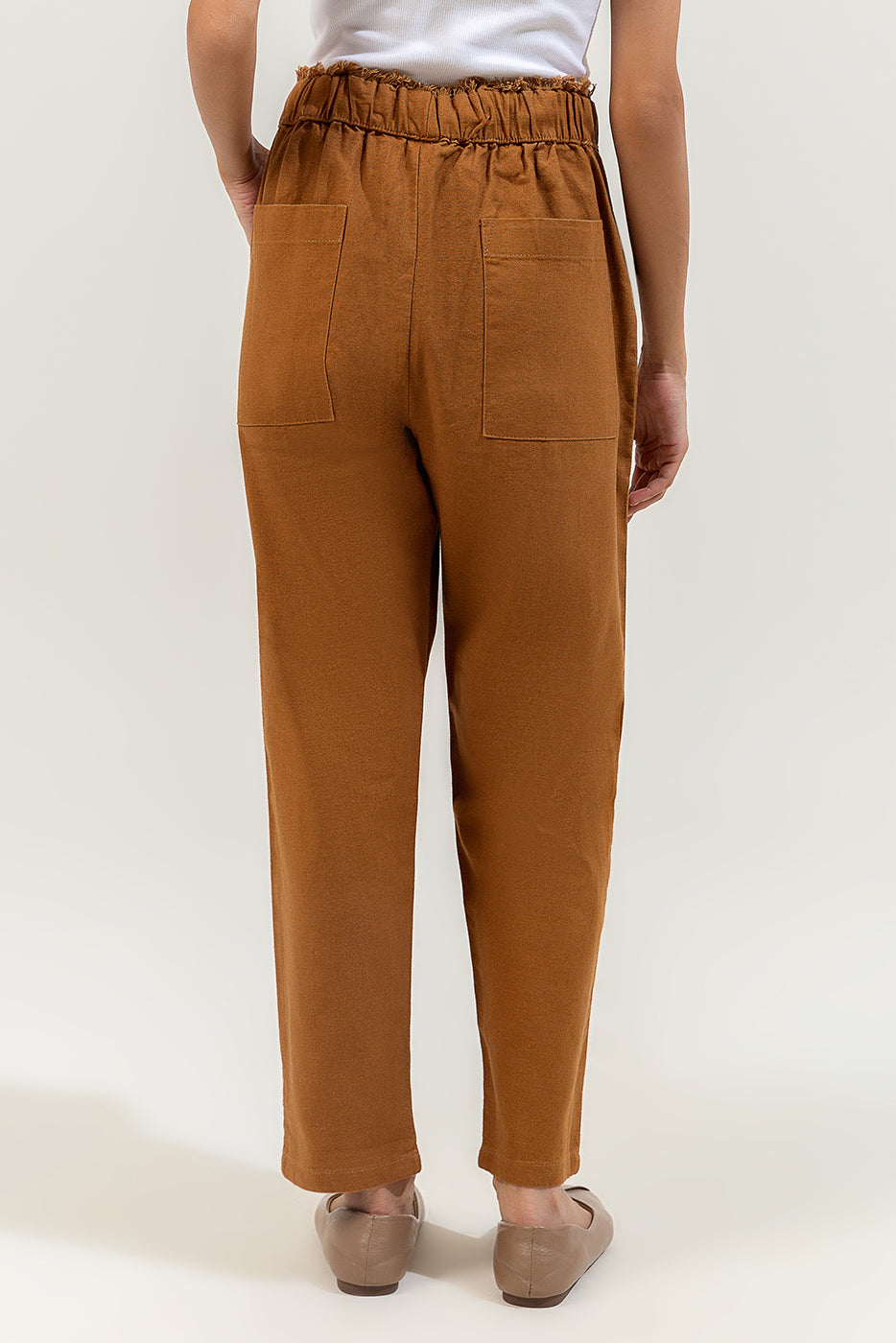 TAPERED TROUSER