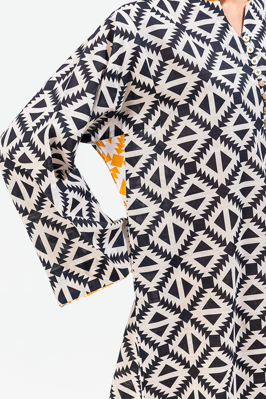 2 PIECE PRINTED KHADDAR SUIT (PRET)