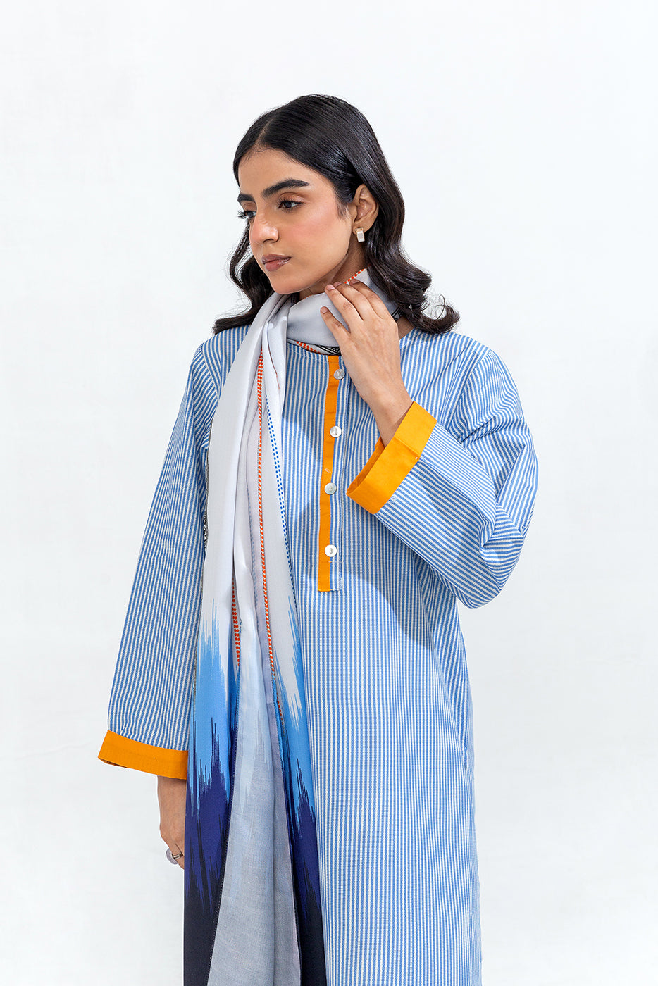 2 PIECE PRINTED CAMBRIC SUIT (PRET)