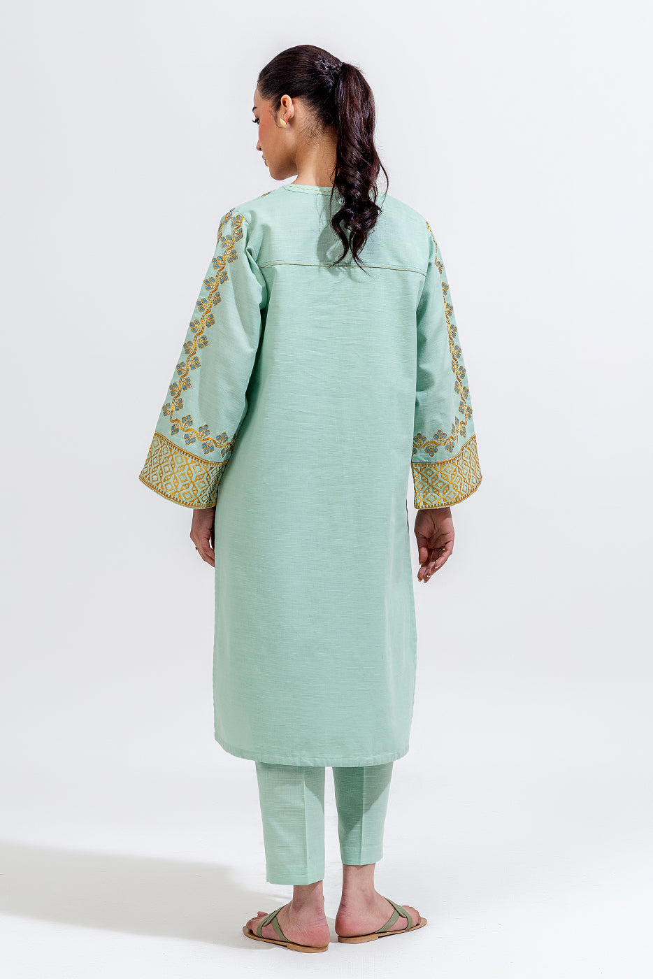 2 PIECE EMBROIDERED KHADDAR SUIT (PRET)