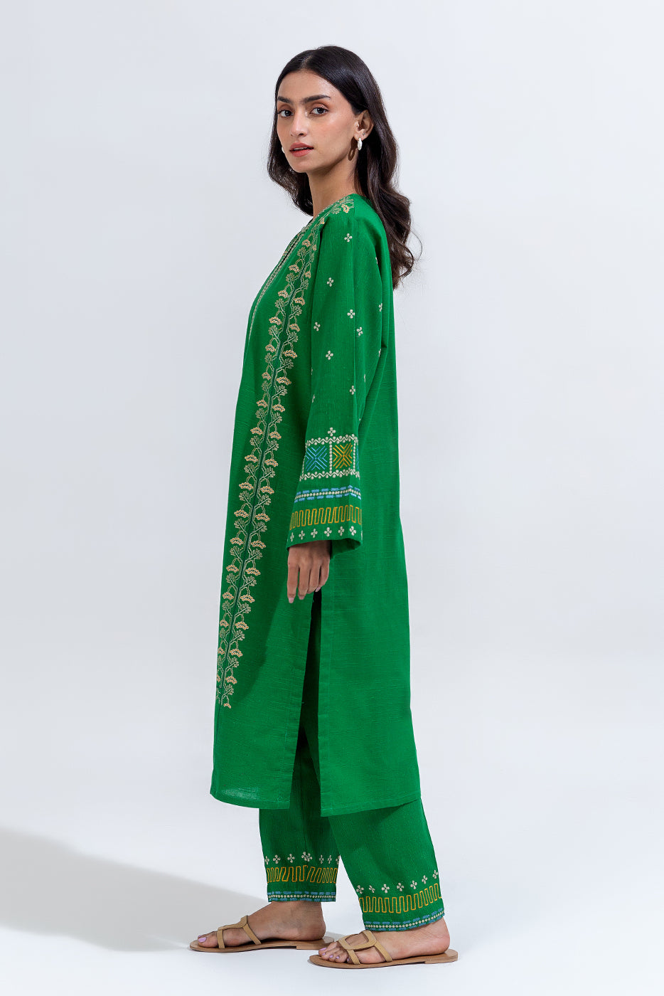 2 PIECE EMBROIDERED KHADDAR SUIT (PRET)