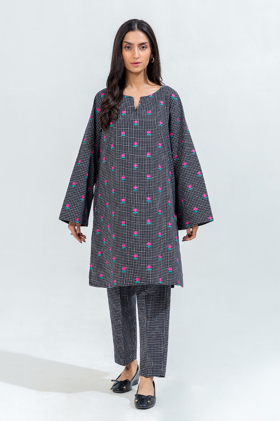 2 PIECE EMBROIDERED JACQUARD SUIT (PRET)