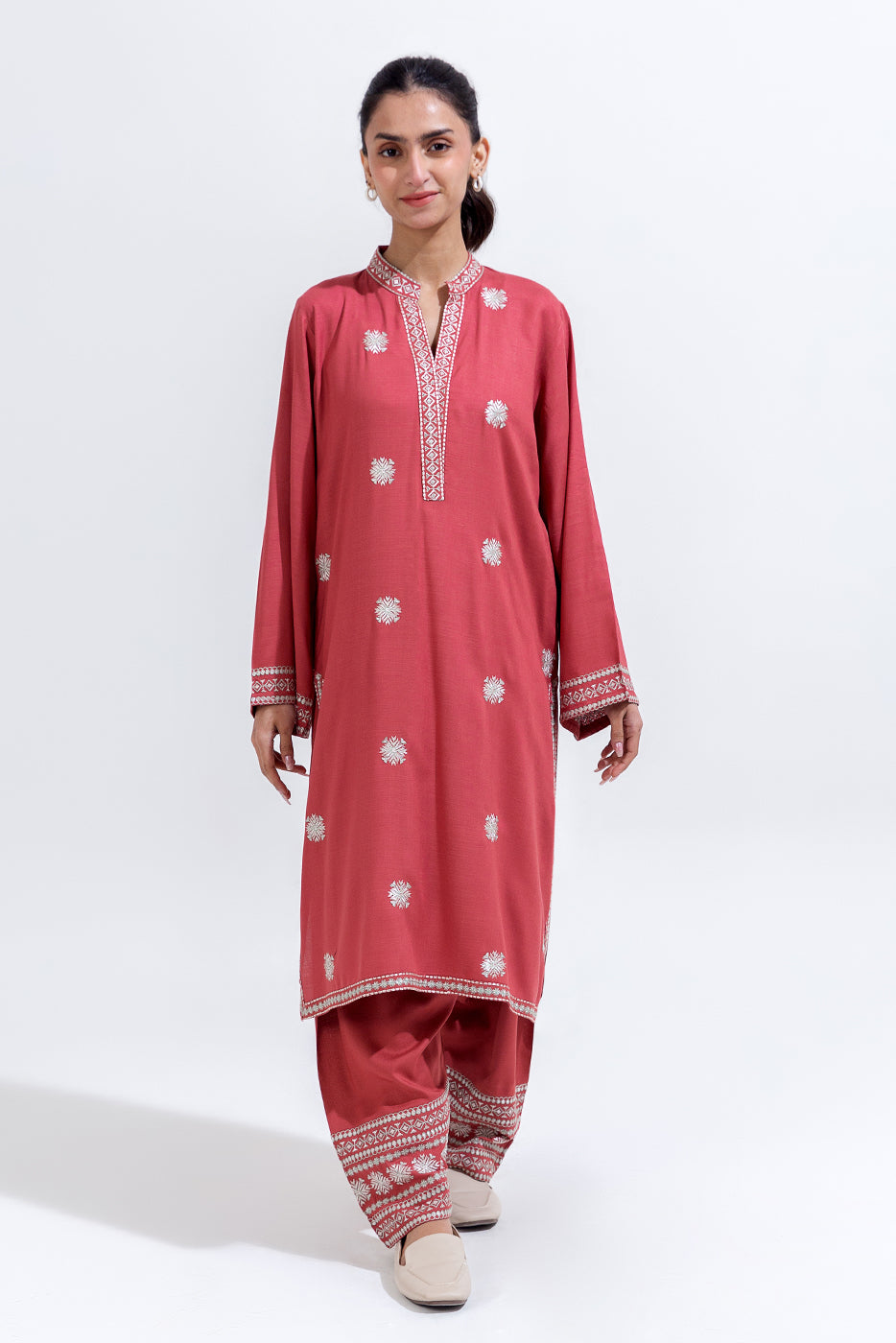 2 PIECE EMBROIDERED VISCOSE SUIT (PRET)