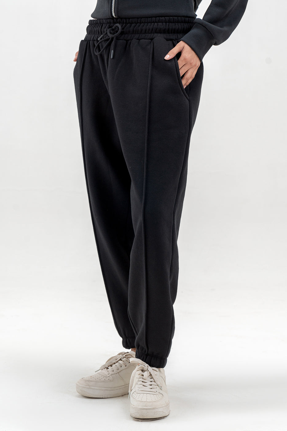 PLEATED JOGGER PANTS