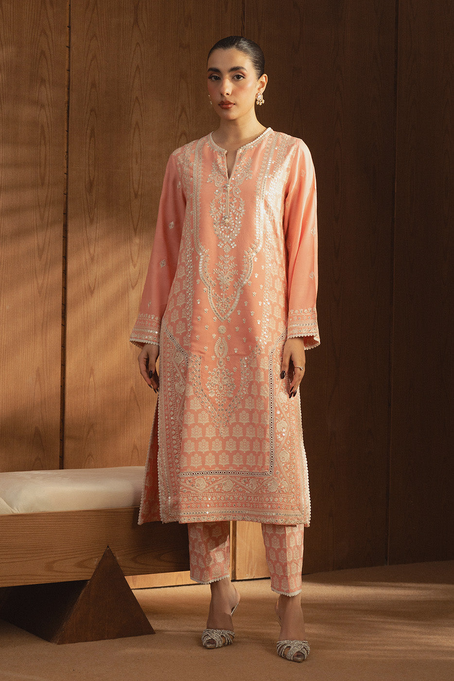 EMBROIDERED KHADDAR SHIRT (LUXURY PRET)