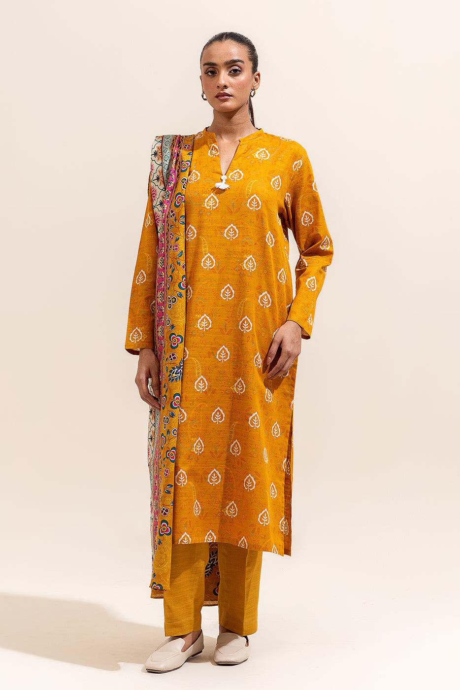 2 PIECE PRINTED KHADDAR SUIT-MEDALLION HUE (UNSTITCHED)