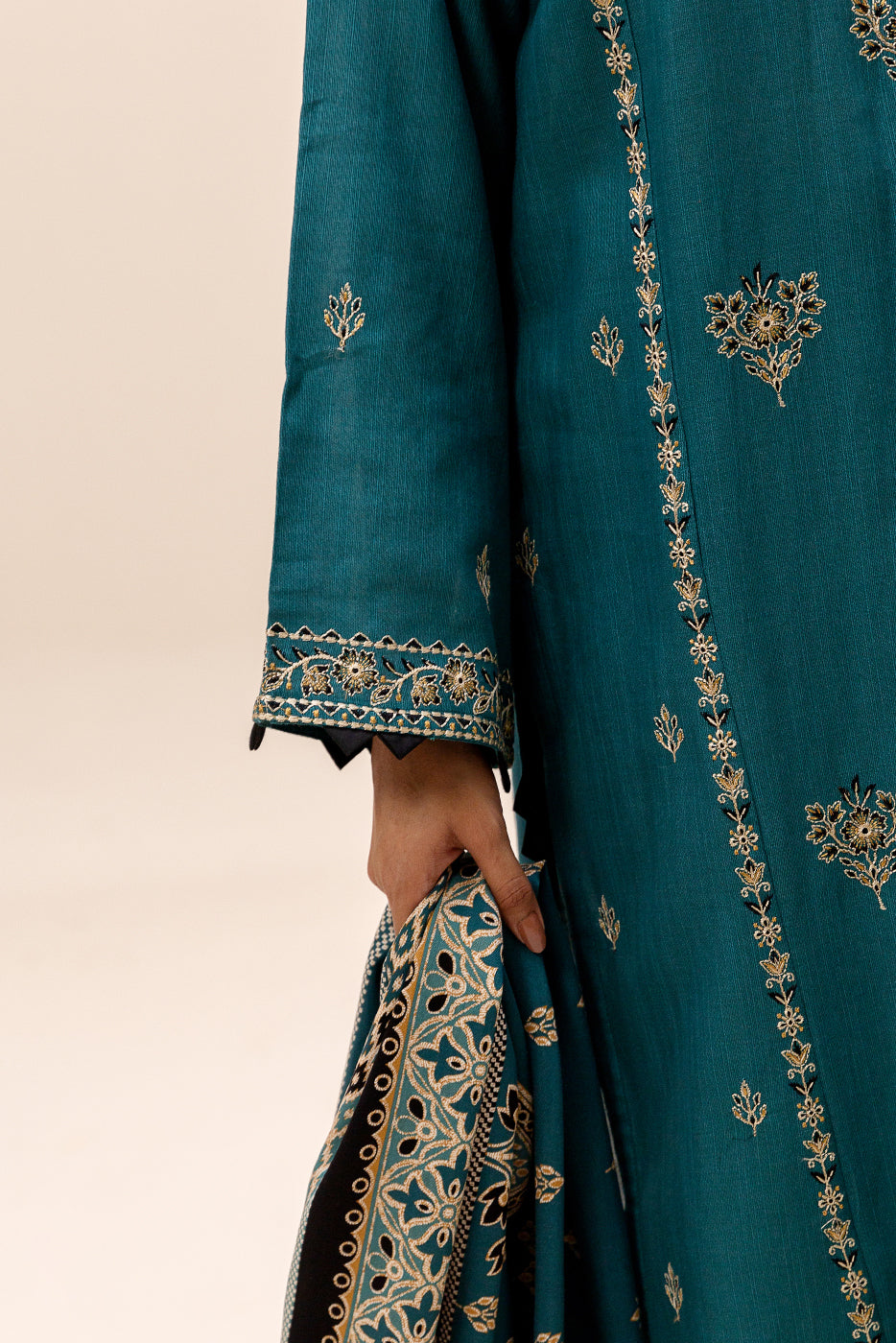 3 PIECE EMBROIDERED KHADDAR SUIT-TEAL SKY (UNSTITCHED)