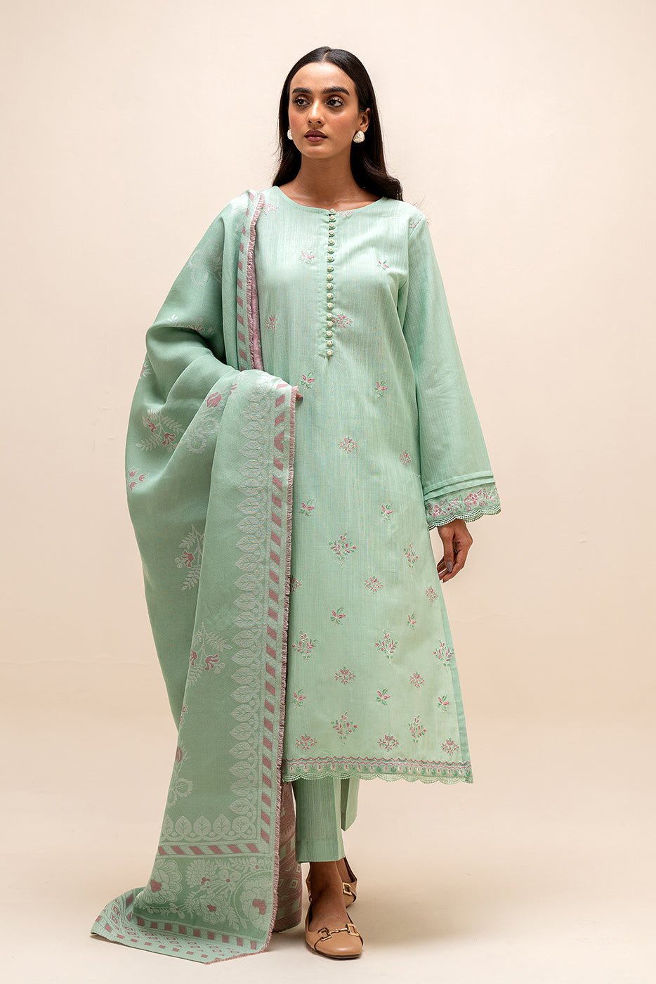 3 PIECE EMBROIDERED KHADDAR SUIT-MINT COLLISION (UNSTITCHED)