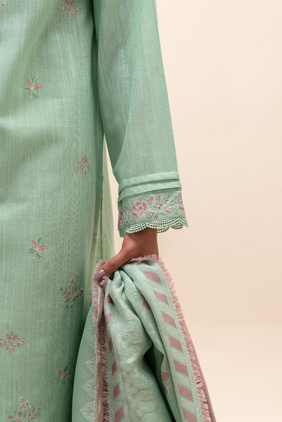 3 PIECE EMBROIDERED KHADDAR SUIT-MINT COLLISION (UNSTITCHED)