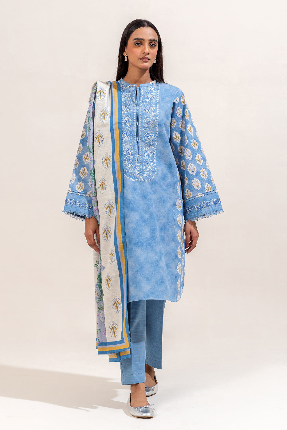 2 PIECE EMBROIDERED KHADDAR SUIT-ARCTIC BLOOM (UNSTITCHED)