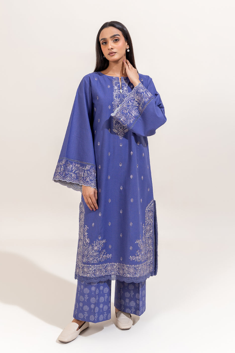 2 PIECE EMBROIDERED KHADDAR SUIT-PERIWINKLE FLAKE (UNSTITCHED)