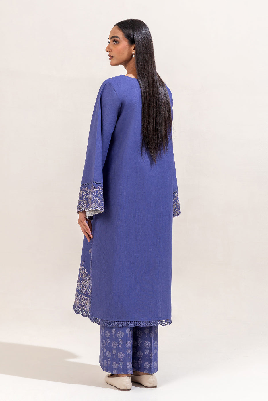 2 PIECE EMBROIDERED KHADDAR SUIT-PERIWINKLE FLAKE (UNSTITCHED)