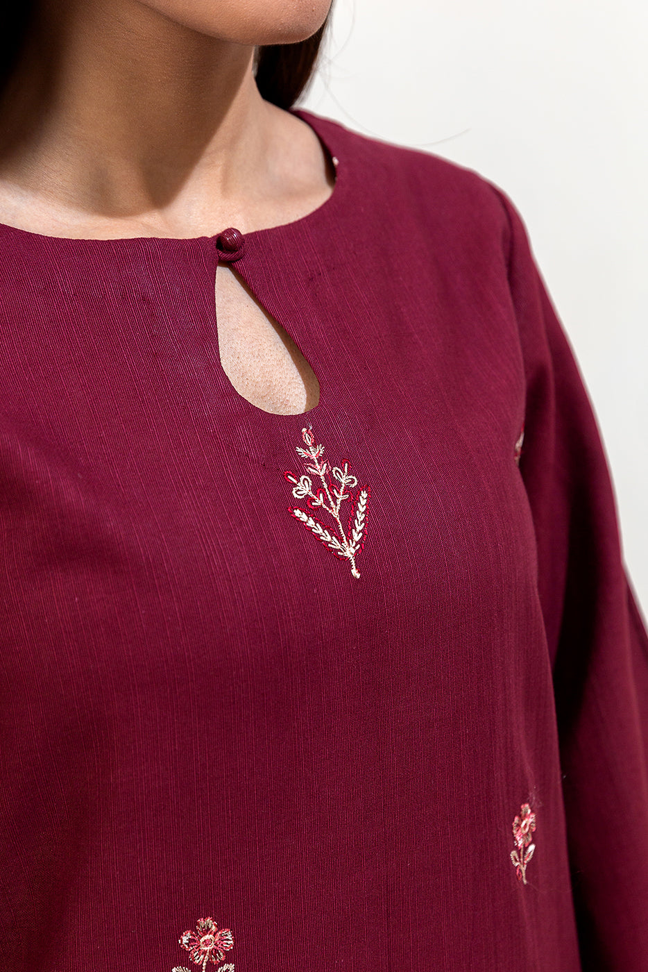 3 PIECE EMBROIDERED KHADDAR SUIT-MAUVE DREAM (UNSTITCHED)