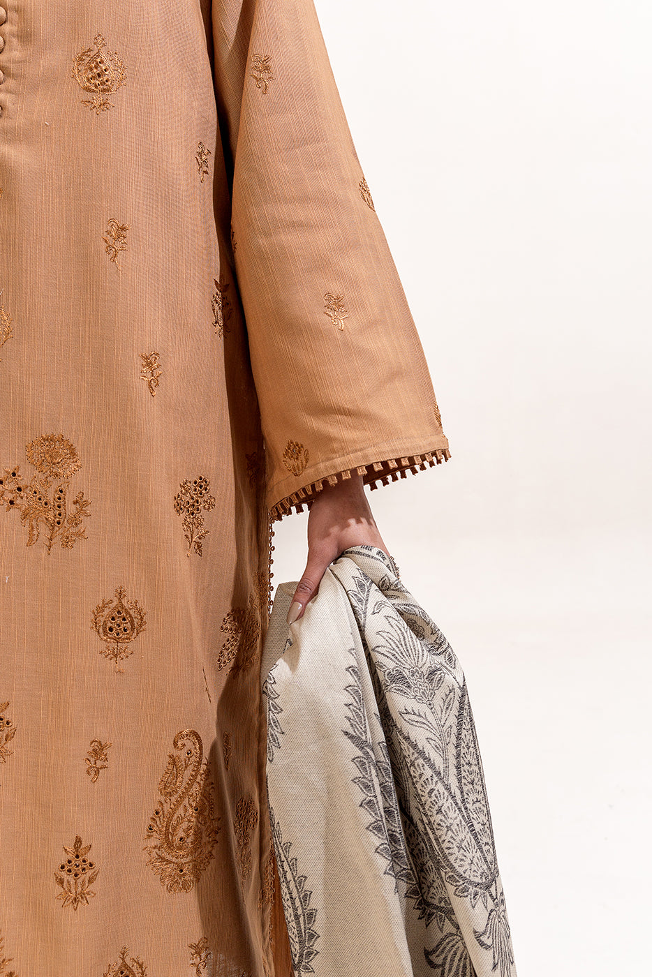 3 PIECE EMBROIDERED KHADDAR SUIT-LINEN BLONDE (UNSTITCHED)