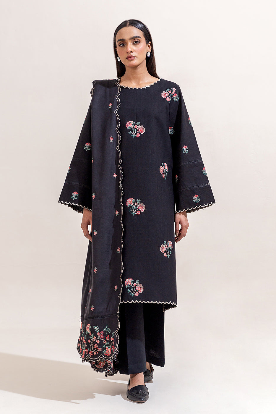 3 PIECE EMBROIDERED SLUB KHADDAR SUIT-BLACK BEAUTY (UNSTITCHED)