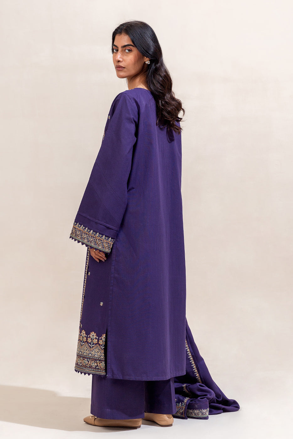 3 PIECE EMBROIDERED KHADDAR SUIT-MAUVE DELICACY (UNSTITCHED)