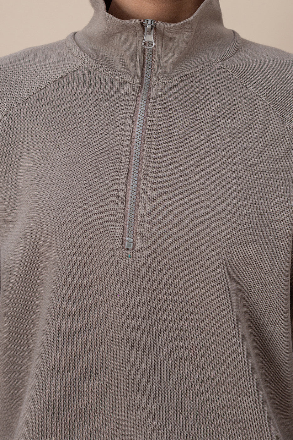 HALF ZIP SWEATSHIRT