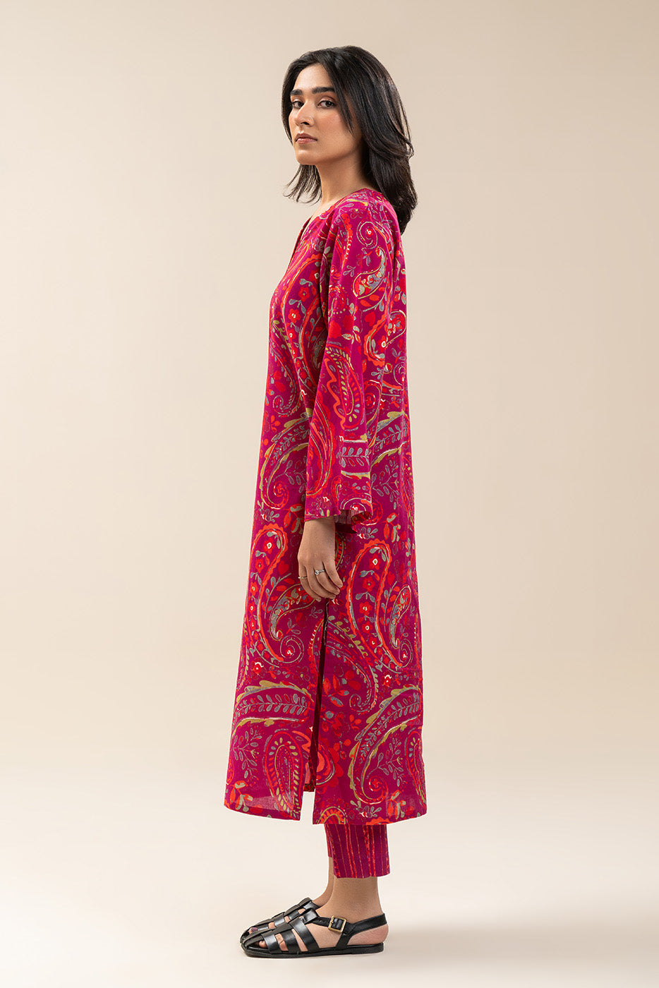 2 PIECE PRINTED KHADDAR SUIT (PRET)