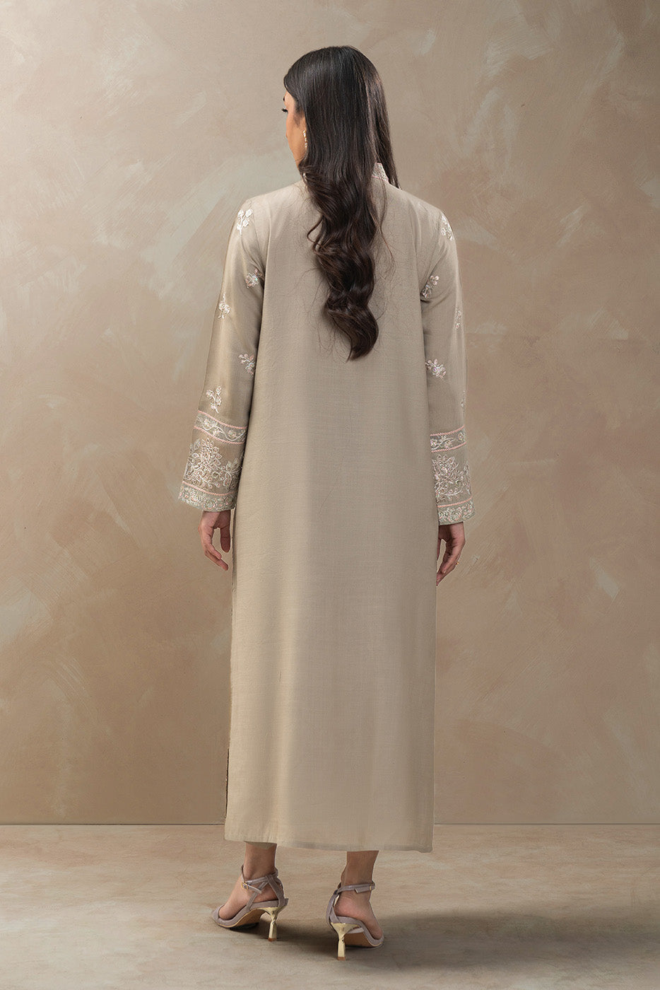 2 PIECE EMBROIDERED RAW SILK SUIT (LUXURY-PRET)