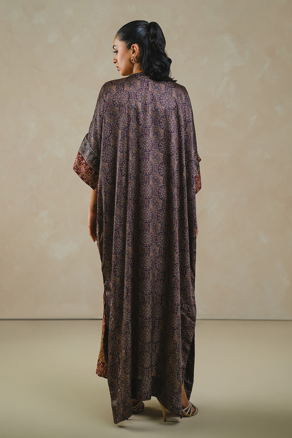 EMBROIDERED SHEMOZE SILK SHIRT (LUXURY PRET)