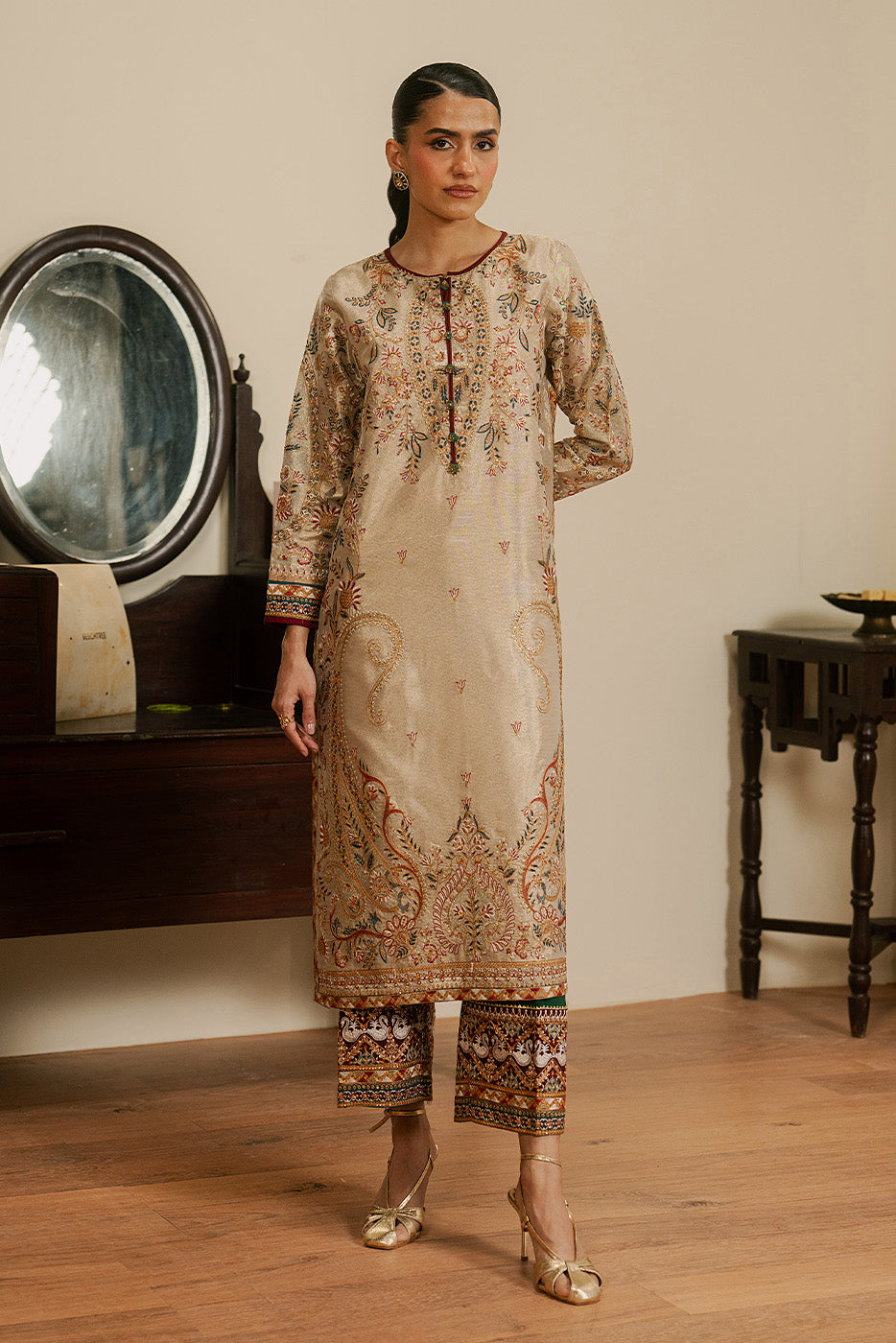2 PIECE EMBROIDERED TISSUE SUIT (LUXURY PRET)