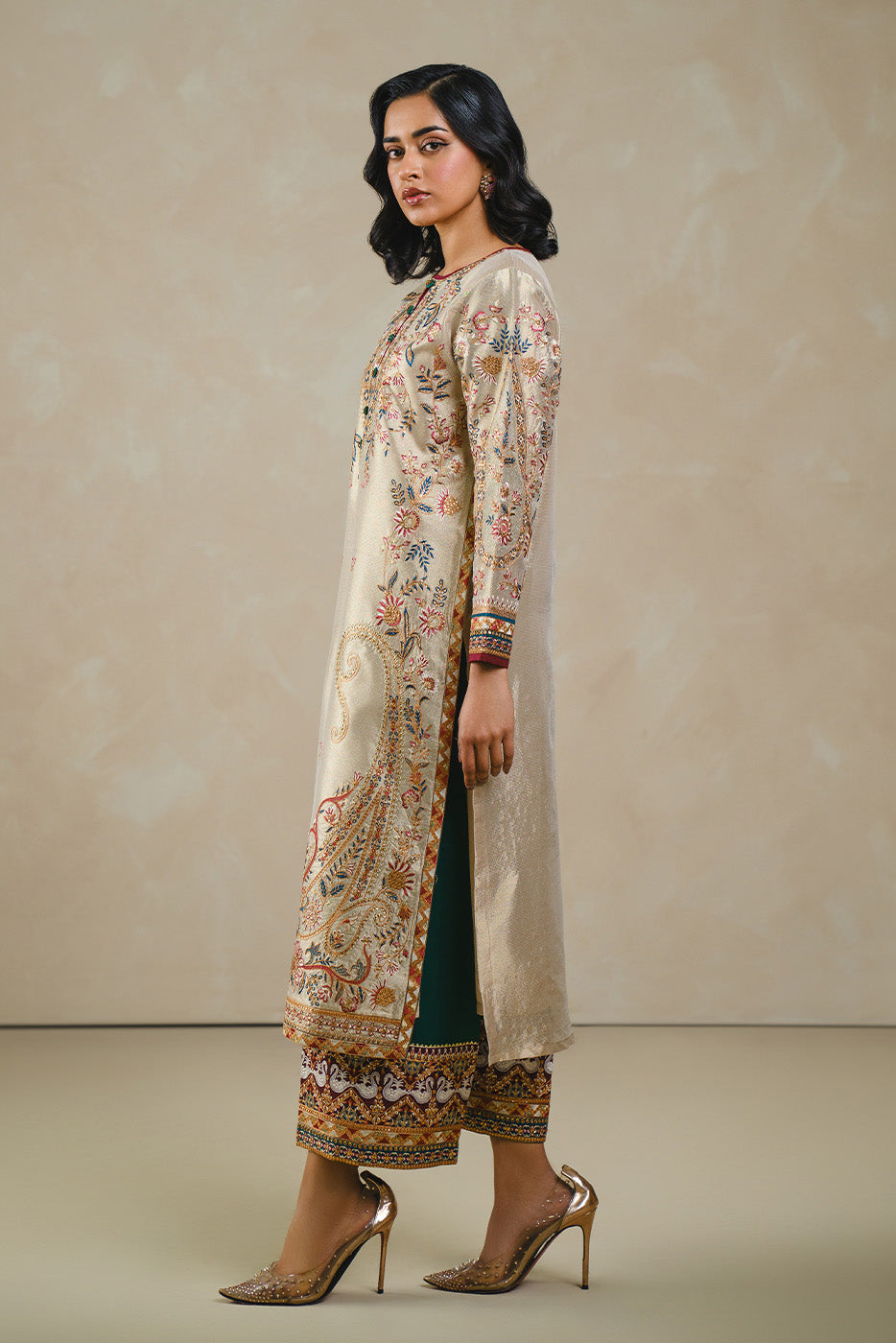 2 PIECE EMBROIDERED TISSUE SUIT (LUXURY PRET)