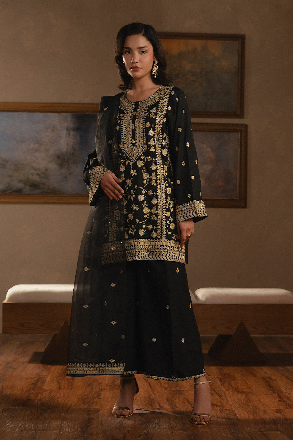 3 PIECE EMBROIDERED RAW SILK SUIT (LUXURY-PRET)
