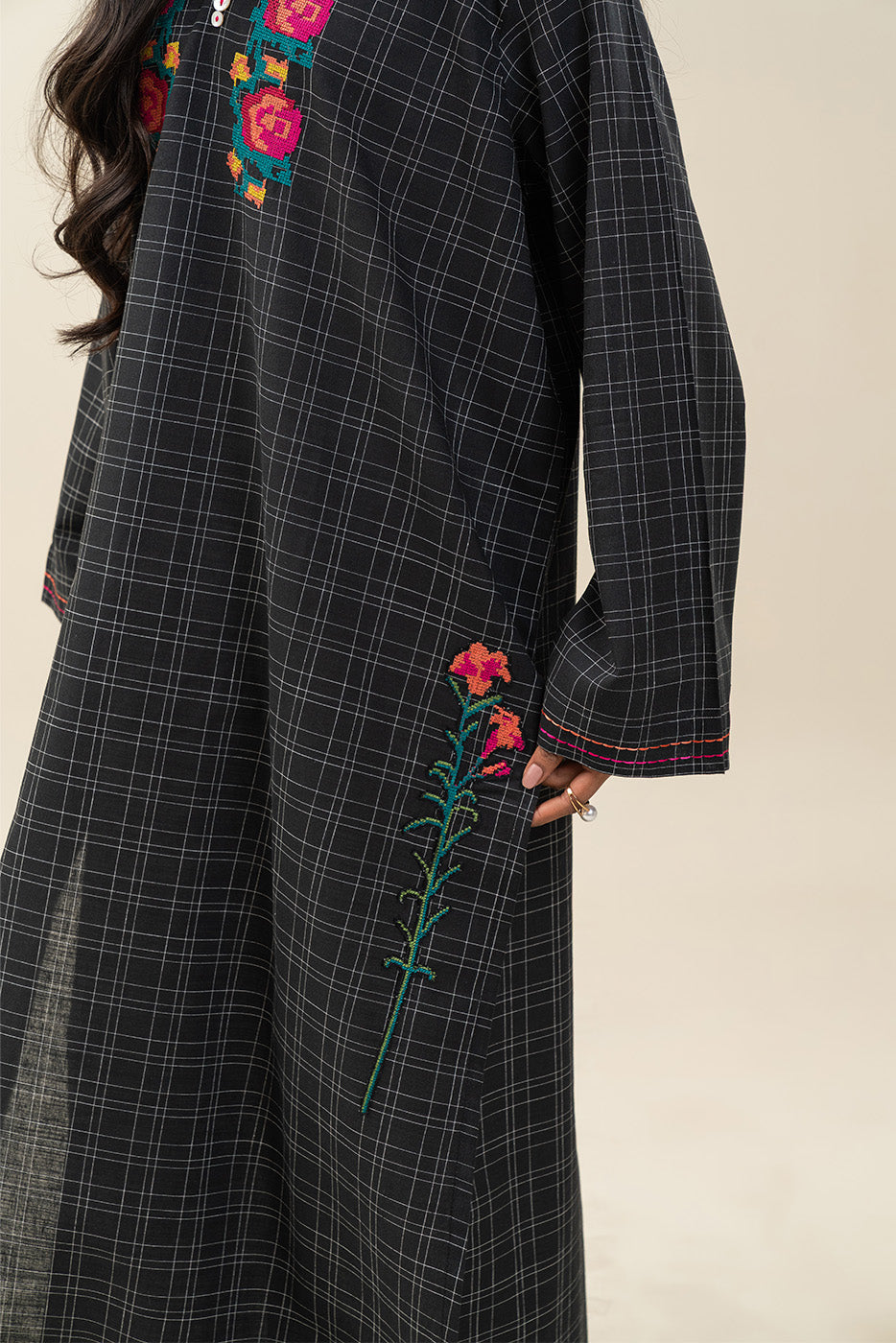 EMBROIDERED COTTON LINEN SHIRT (PRET)