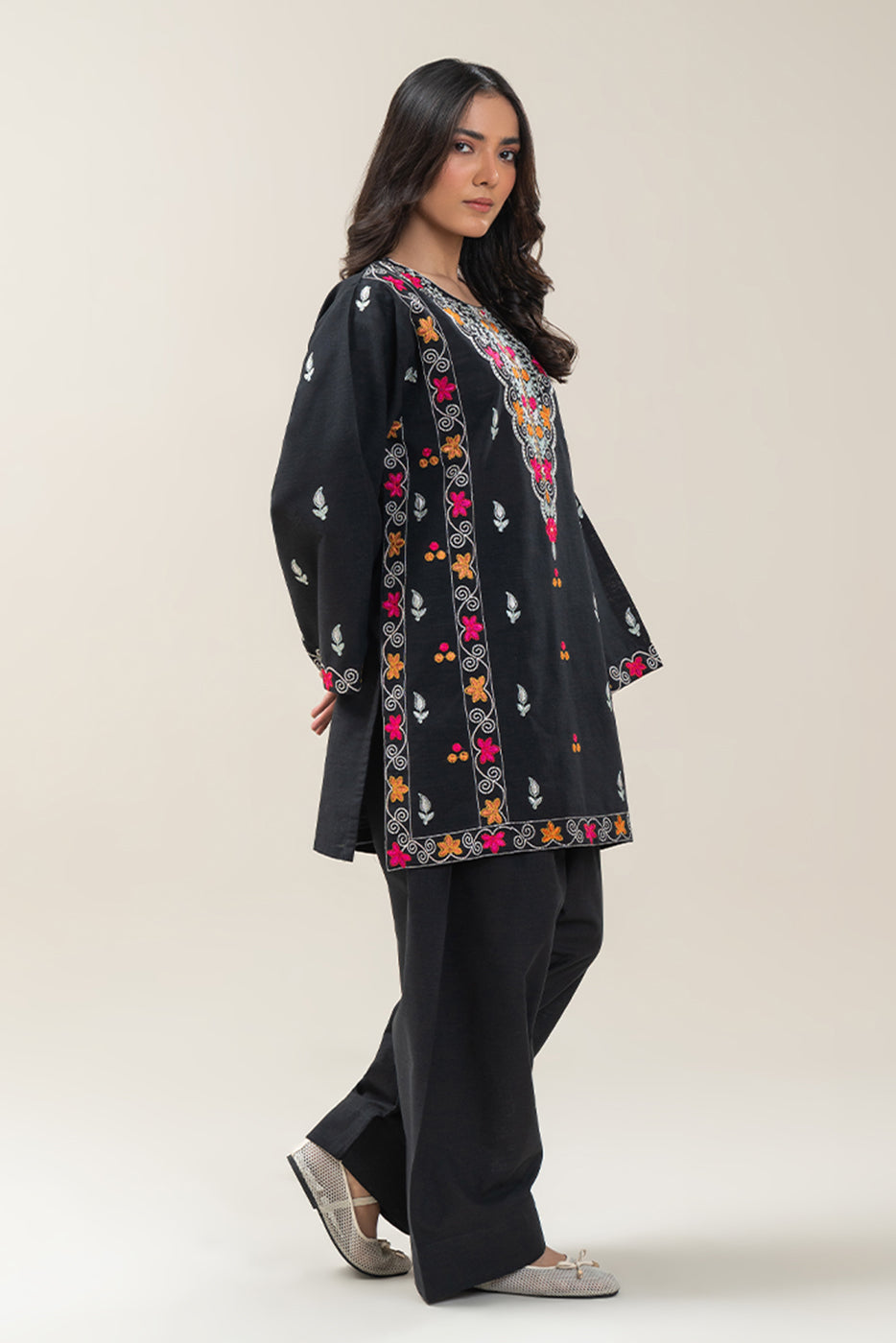 2 PIECE EMBROIDERED TWO WAY SLUB SUIT (PRET)