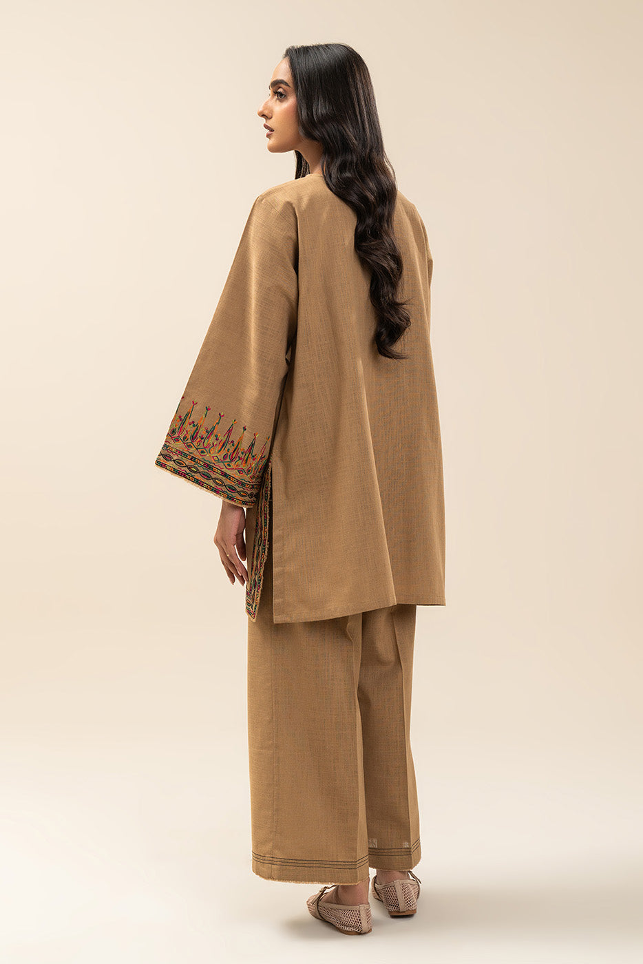 2 PIECE EMBROIDERED TWO WAY SLUB SUIT (PRET)