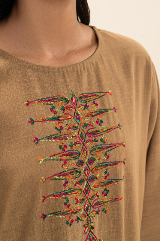 2 PIECE EMBROIDERED TWO WAY SLUB SUIT (PRET)